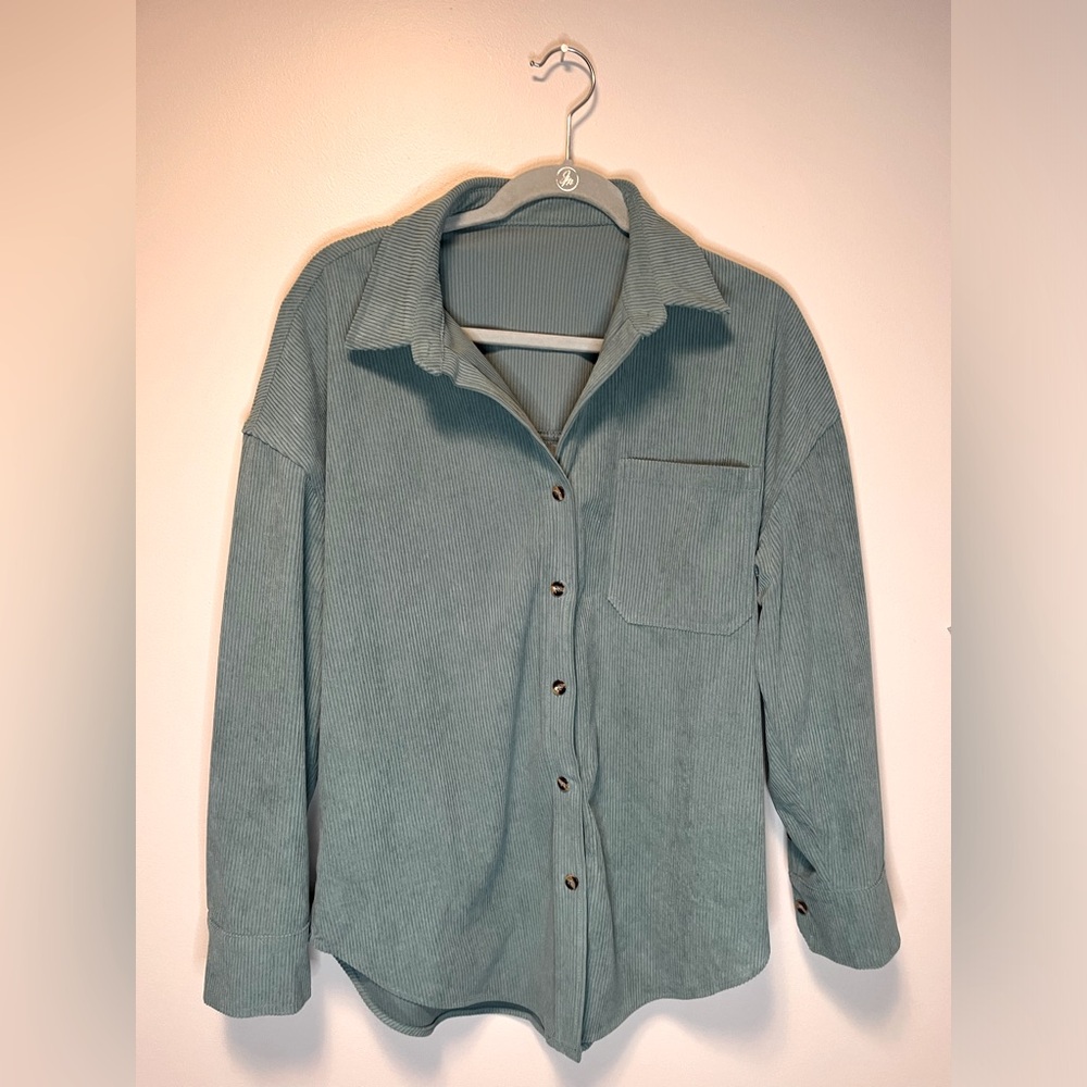 Sage green corduroy shaker size Medium.